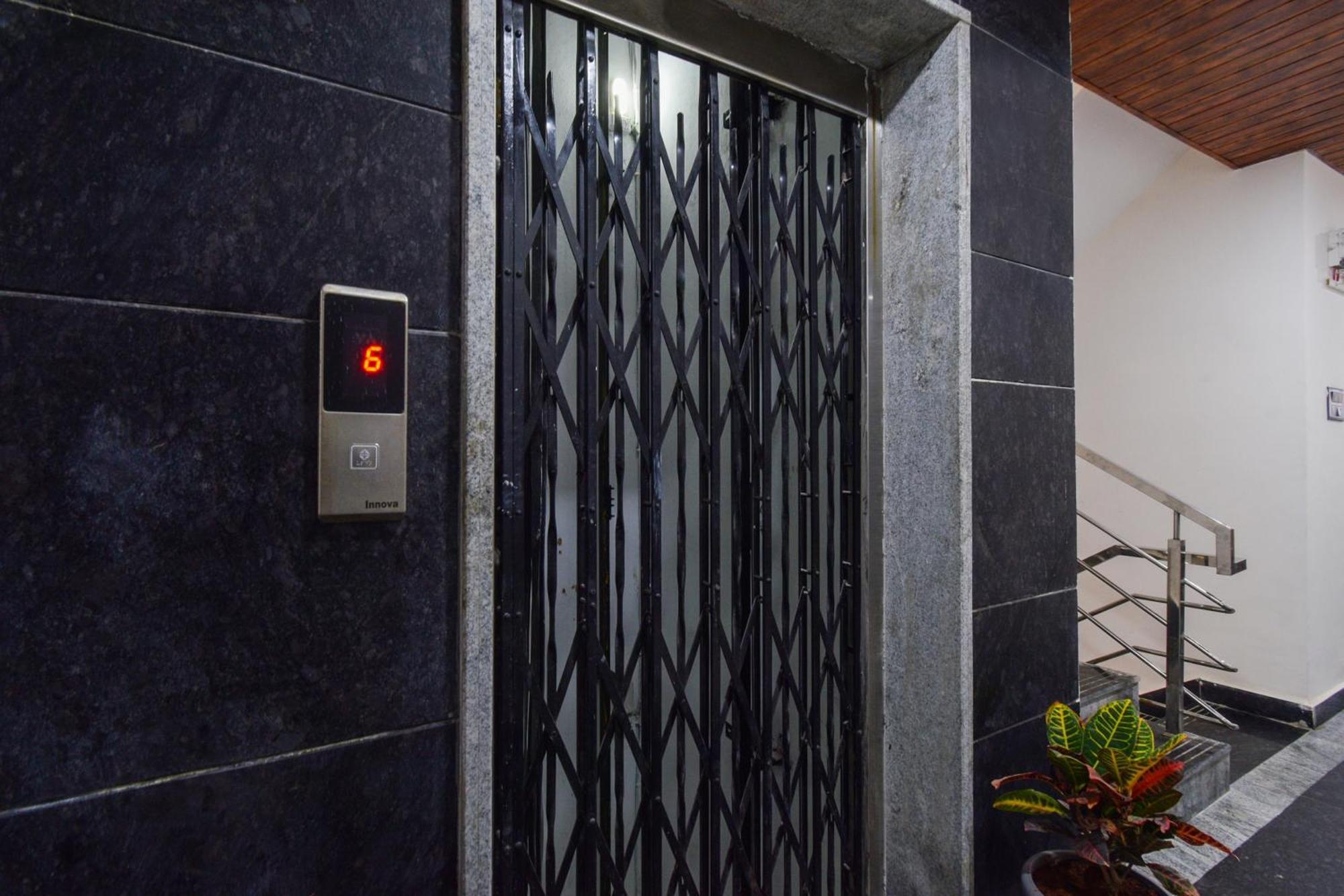 Super Collection O Gachibowli Phase - 1 Near Isb Hotel Bagian luar foto